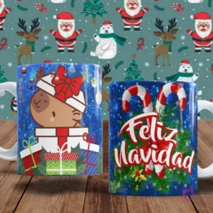 Par de tazas con diseños de capibaras y Navidad. Una taza muestra un capibara sonriendo saliendo de una caja de regalo con un lazo rojo. La otra taza tiene el texto 'Feliz Navidad' decorado con bastones de caramelo y muérdago sobre un fondo azul brillante con copos de nieve.