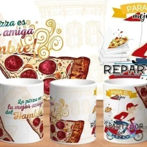 Mockup de taza sublimada con diseño 'Para el mejor Repartidor del mundo', mostrando un hombre en moto con pizza y texto 'La pizza es la mejor amiga del Hambre'.