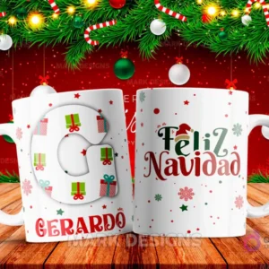 Taza sublimada con la letra G mayúscula en turquesa adornada con regalos, junto al nombre 'GERARDO' y al reverso 'Feliz Navidad' con estrellas y copos de nieve.