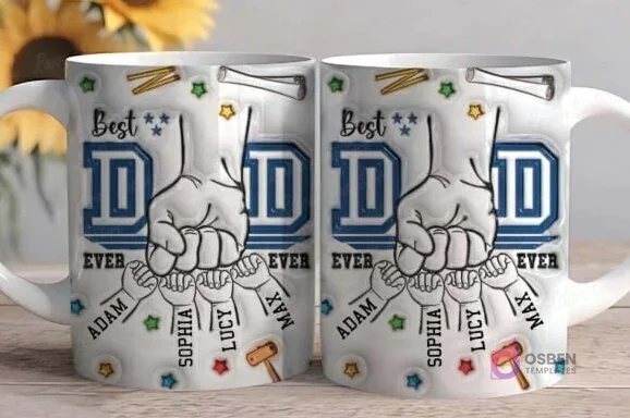 Primer plano de dos tazas blancas sublimadas con el diseño 'Best DAD EVER', destacando el puño de un padre y cuatro manos de niños con nombres como 'Adam', 'Sophia', 'Lucy', 'Max' y herramientas dispersas en el fondo del diseño, sobre una mesa de madera. Primer plano de dos tazas blancas sublimadas con el diseño 'Best DAD EVER', destacando el puño de un padre y cuatro manos de niños con nombres como 'Adam', 'Sophia', 'Lucy', 'Max' y herramientas dispersas en el fondo del diseño, sobre una mesa de madera.