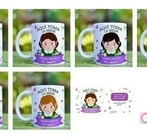 Collage de 6 tazas blancas con diseños de 'Aquí Toma La Mejor Educadora', mostrando variaciones de educadoras con diferentes tonos de cabello (castaño, oscuro, rubio, negro), sobre fondos verdes