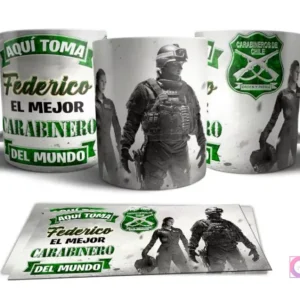Tazas personalizadas con diseño para Carabineros de Chile, incluyendo una con nombre 'Federico' y otra con escudo institucional, junto a una de Fuerzas Especiales.
